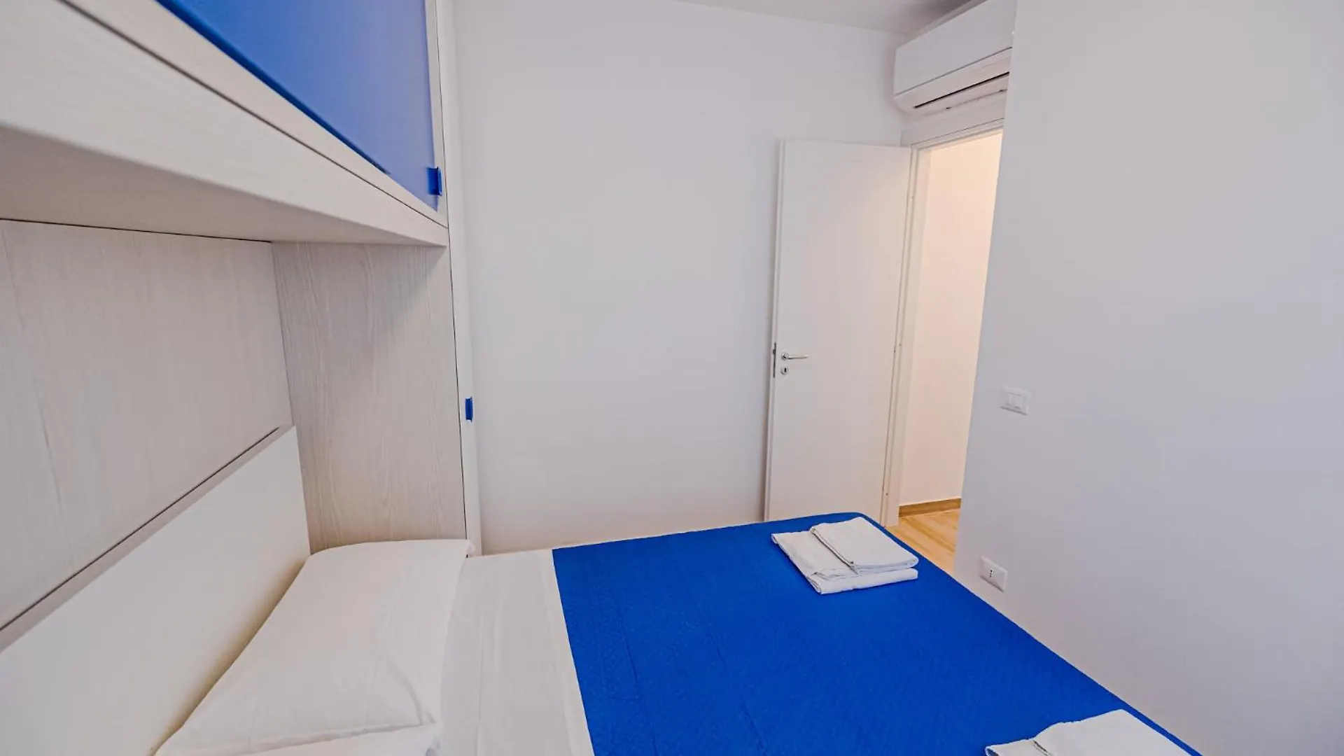 Holiday home Villa Delle Palme Campofelice Di Roccella