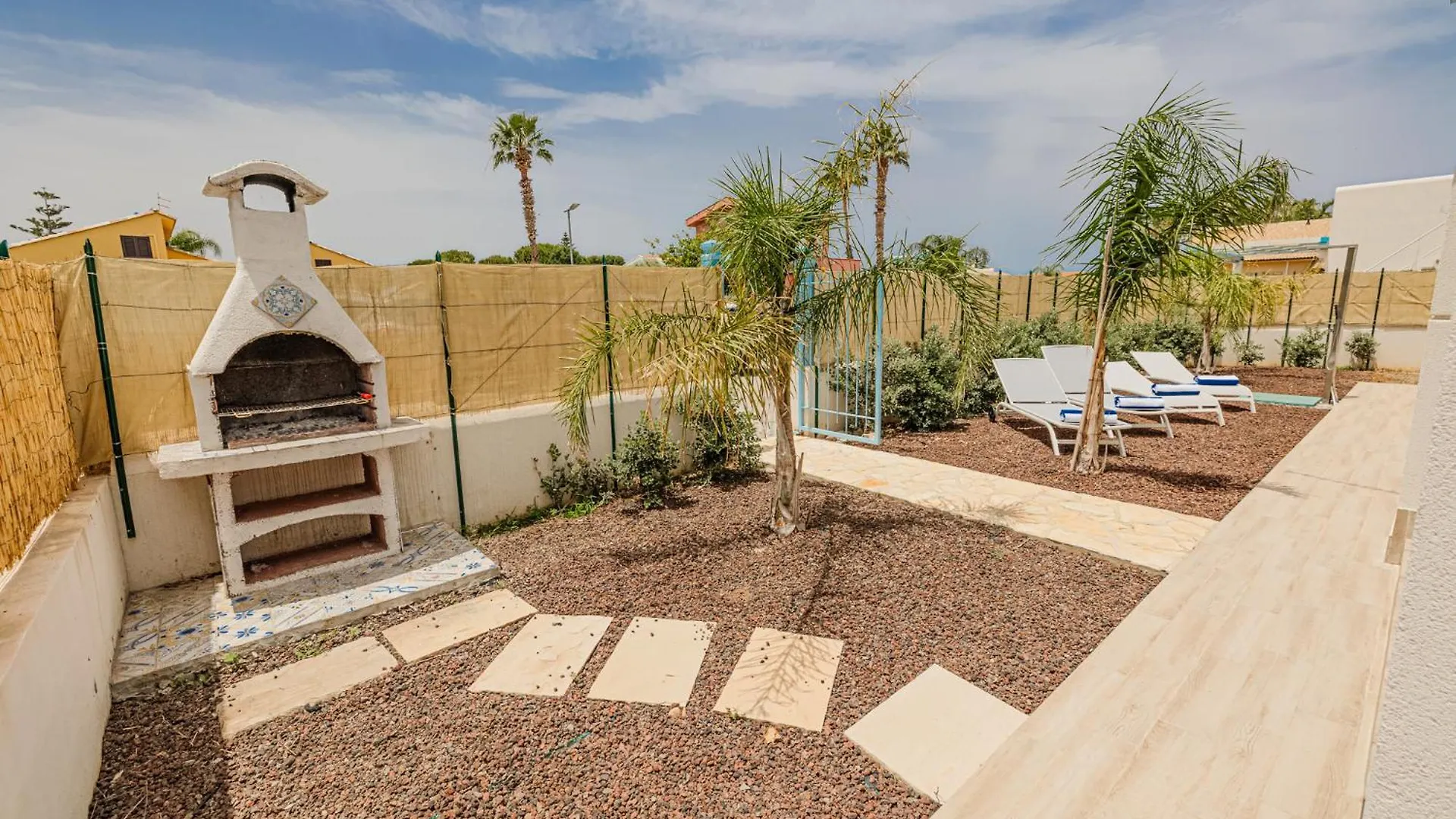 Holiday home Villa Delle Palme Campofelice Di Roccella